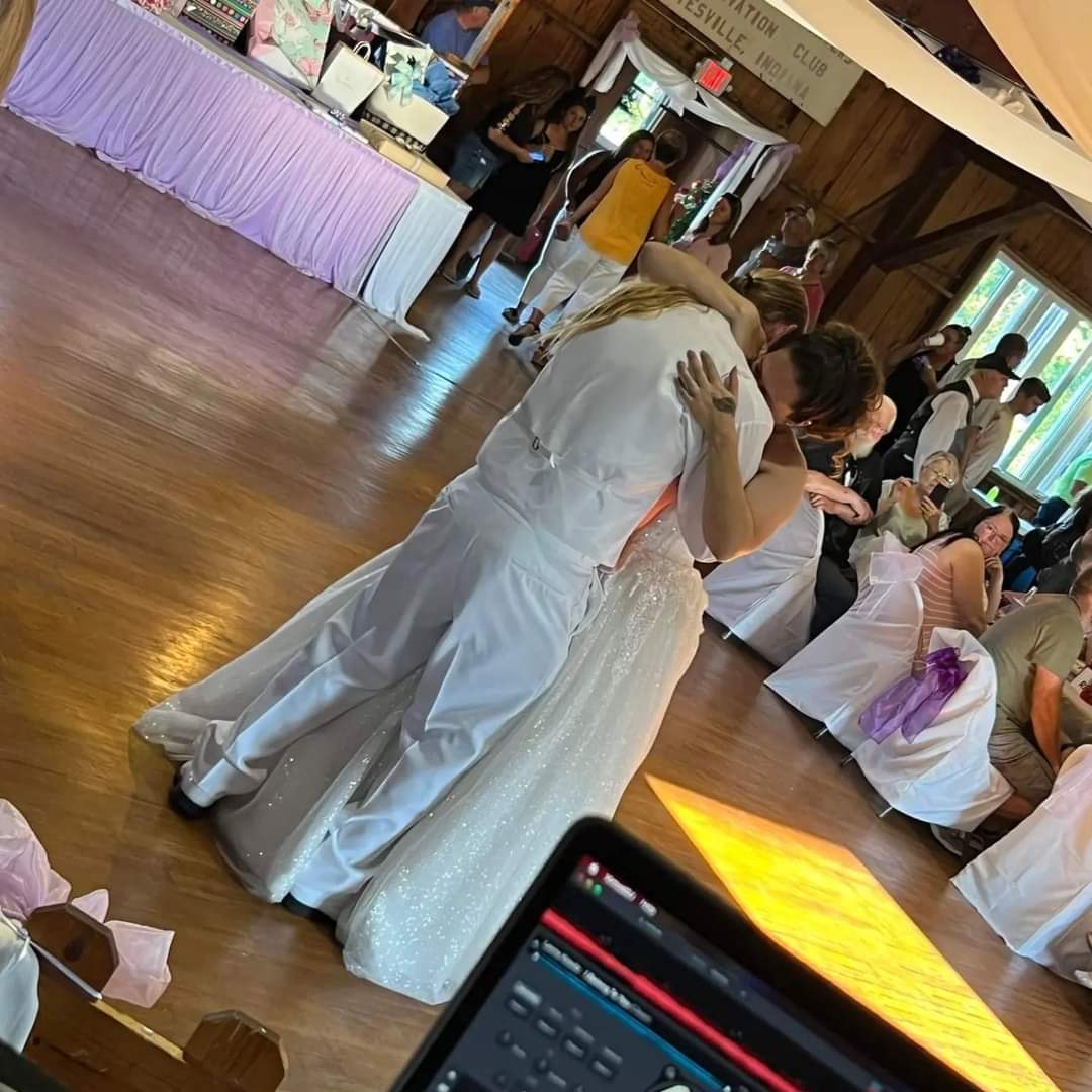 Lafayette Indiana Wedding DJ First Dance